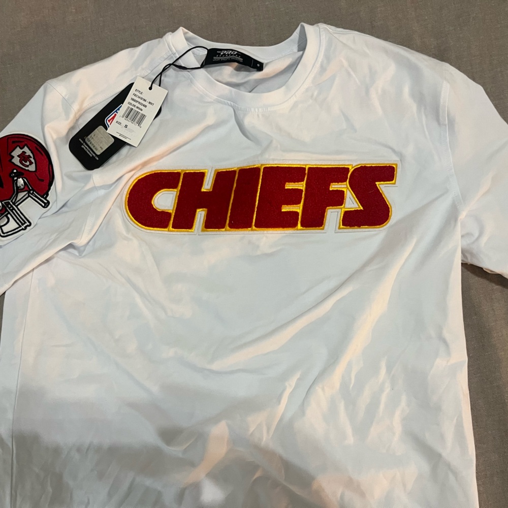White Chiefs Graphic T-Shirt